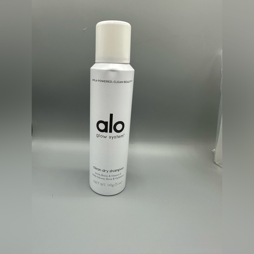 Alo yoga glow system Clean Dry Shampoo 5oz full size brand new